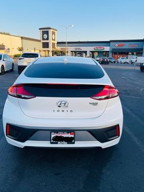 2020 Hyundai IONIQ Hybrid Blue