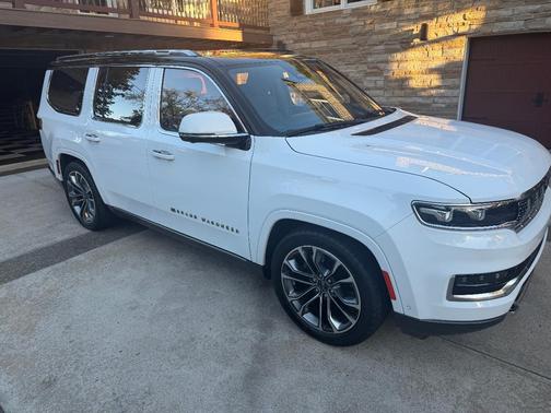 White 2022 Jeep Grand Wagoneer Series III