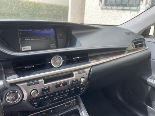 2017 Lexus ES 350 Base