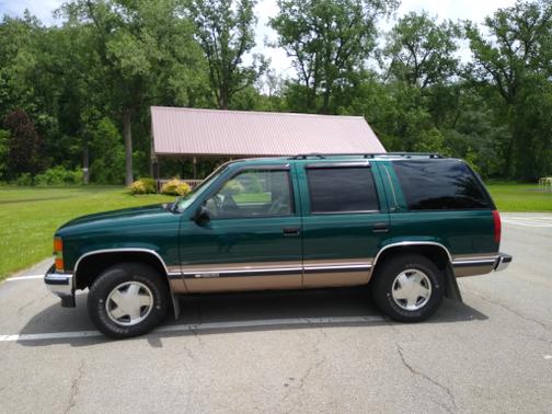 1996 Chevrolet Tahoe Base