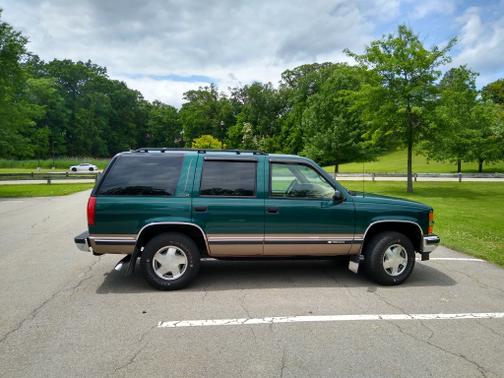 1996 Chevrolet Tahoe Base