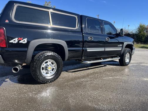 2006 Chevrolet Silverado 2500 LT H/D Crew Cab