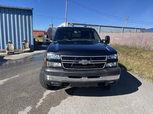 2006 Chevrolet Silverado 2500 LT H/D Crew Cab