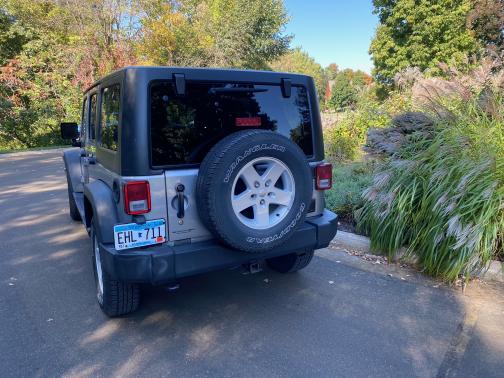 2017 Jeep Wrangler Unlimited Sport