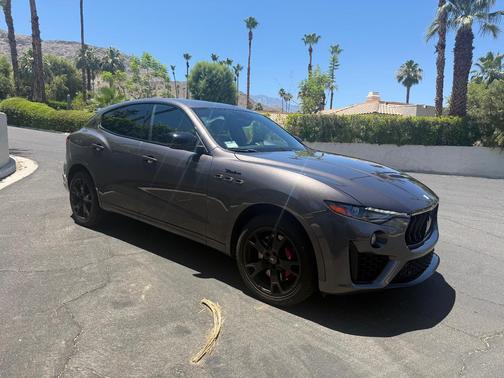 Gray 2022 Maserati Levante Modena