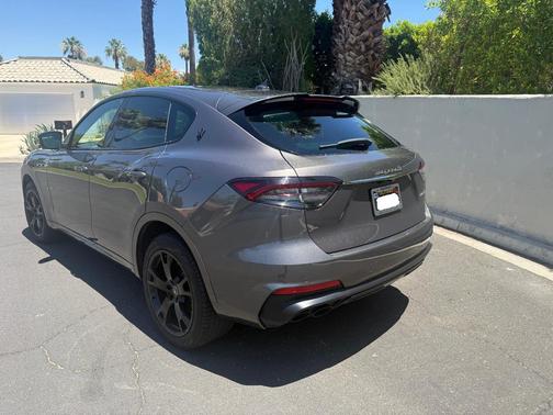 Gray 2022 Maserati Levante Modena
