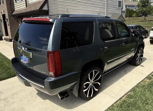 2008 Cadillac Escalade Base