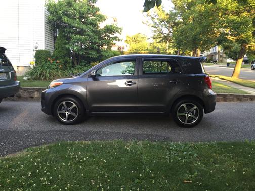 2009 Scion xD Base
