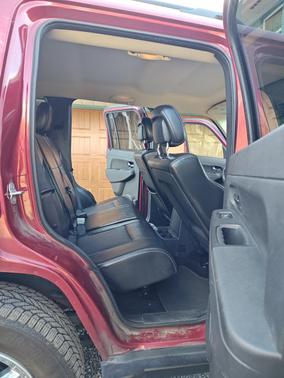 Red 2012 Jeep Liberty Sport