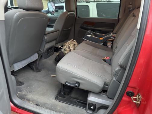 2006 Dodge Ram 3500 SLT Mega Cab