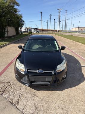 Black 2012 Ford Focus SE