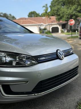 2016 Volkswagen e-Golf SE