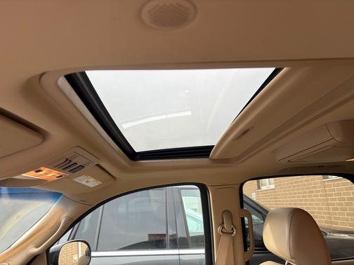 2009 Cadillac Escalade Base