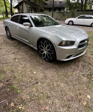 Silver 2012 Dodge Charger SE
