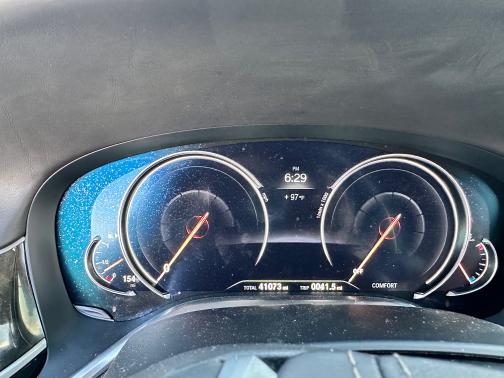 2019 BMW 740 i