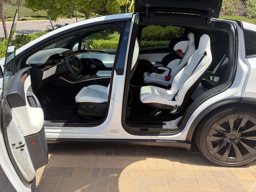 White 2022 Tesla Model X Long Range