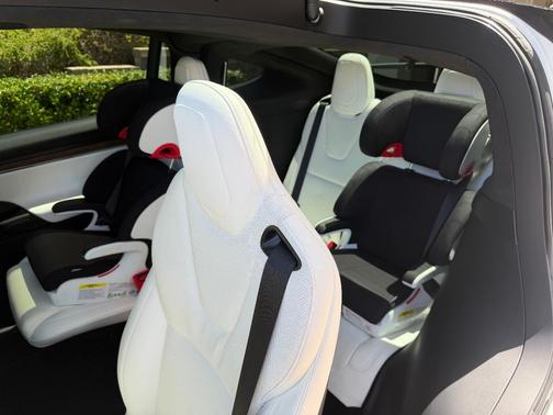 White 2022 Tesla Model X Long Range