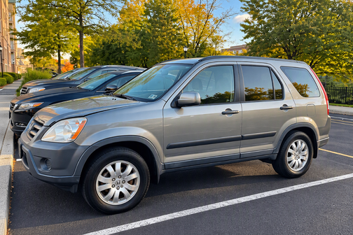 Gray 2005 Honda CR-V EX
