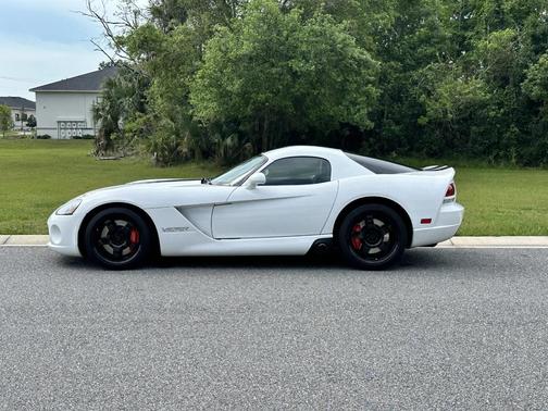 White 2009 Dodge Viper SRT-10