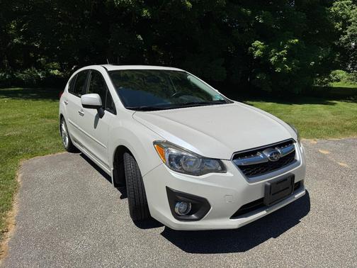 White 2013 Subaru Impreza 2.0i Limited