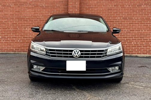 Black 2017 Volkswagen Passat 1.8T SE
