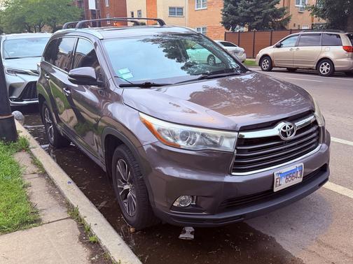 Brown 2016 Toyota Highlander XLE