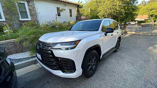 2025 Lexus LX 700h Overtrail