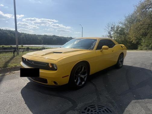 2017 Dodge Challenger SXT