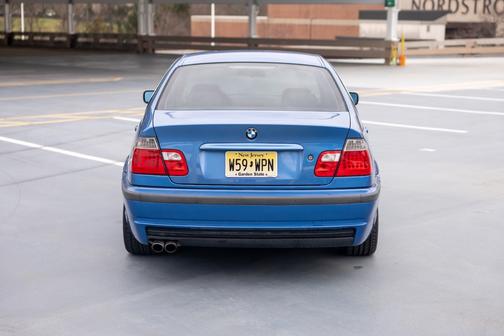 2001 BMW 330 i