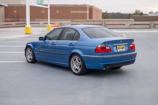 2001 BMW 330 i