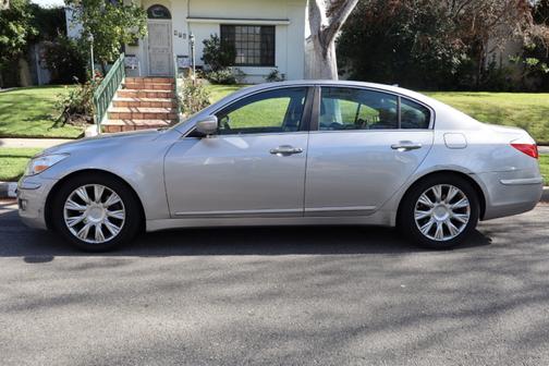 2011 Hyundai Genesis 3.8