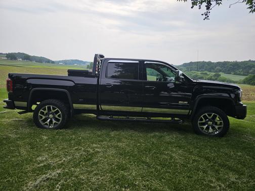 2017 GMC Sierra 1500 SLT