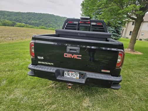 2017 GMC Sierra 1500 SLT