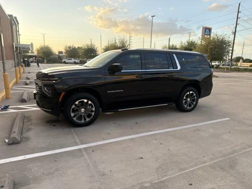 2026 Chevrolet Suburban LT