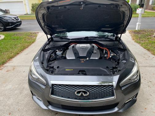 2016 INFINITI Q50 Hybrid Base