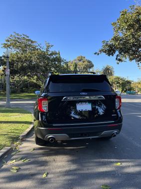 Photo 4 of 16 of 2020 Ford Explorer Limited