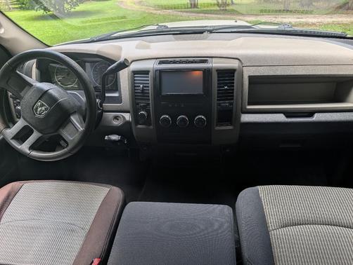 White 2009 Dodge Ram 1500 ST Quad Cab
