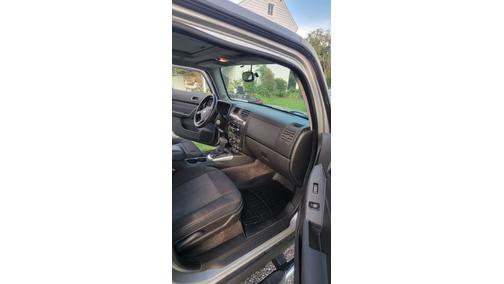 2010 Hummer H3 Base