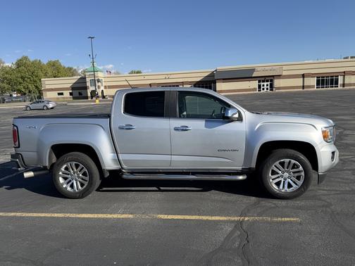 Silver 2018 GMC Canyon SLT