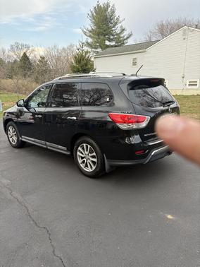 2016 Nissan Pathfinder SL