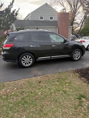 2016 Nissan Pathfinder SL