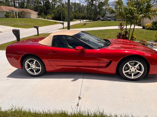 Red 2002 Chevrolet Corvette Base