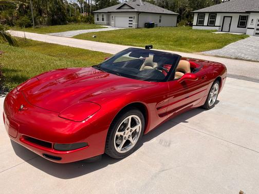 Red 2002 Chevrolet Corvette Base