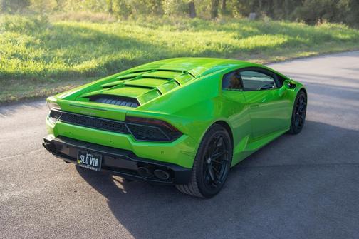 Green 2017 Lamborghini Huracan LP580-2