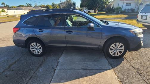 2018 Subaru Outback 2.5i Premium