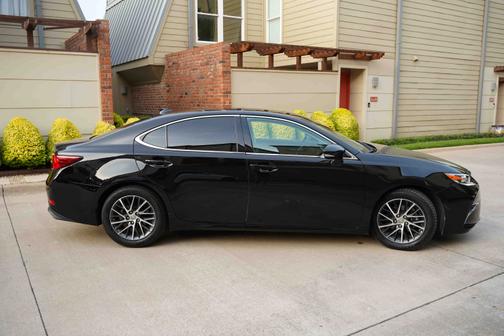 2017 Lexus ES 350 Base
