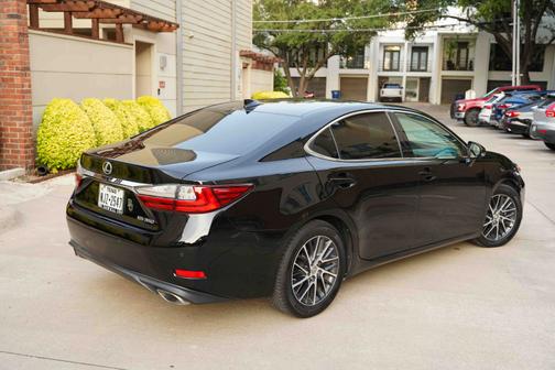 2017 Lexus ES 350 Base