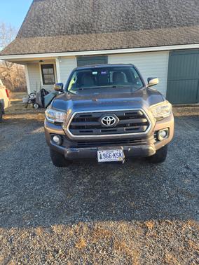 Gray 2017 Toyota Tacoma SR