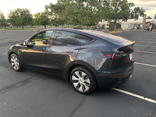 Gray 2024 Tesla Model Y Long Range