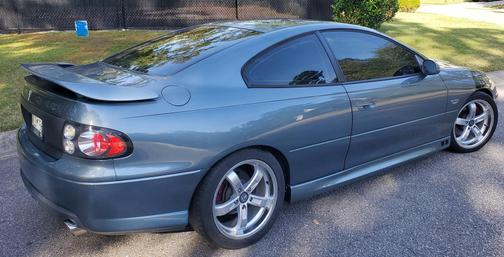 2005 Pontiac GTO Base